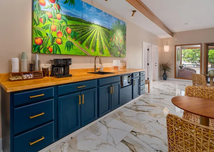King Suite, Hot Tubs,