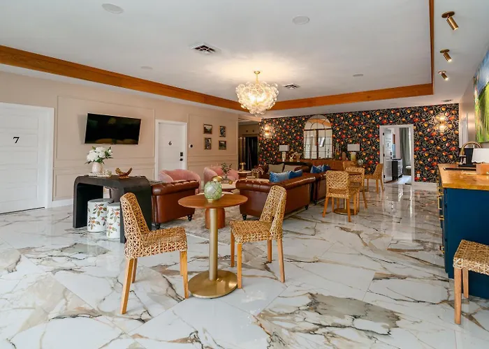 Inn King Suite, Hot Tubs, *
