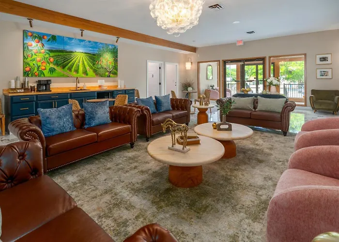 King Suite, Hot Tubs, * Cobden